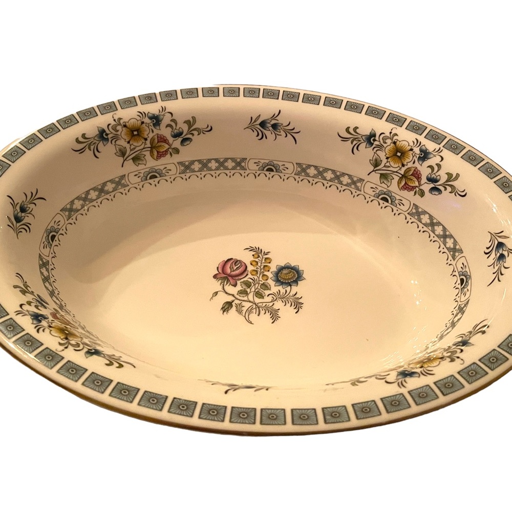 Minton Avignon S727 Bone China Oval Vegetable Serving Bowl 10 3/8" x 7 7/8”, EUC